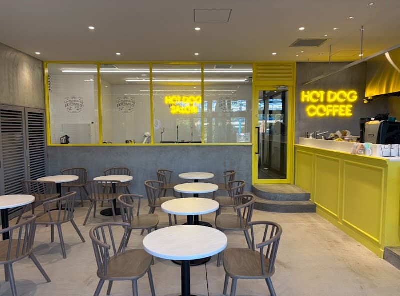HOT DOG SALON Ariakeの写真1